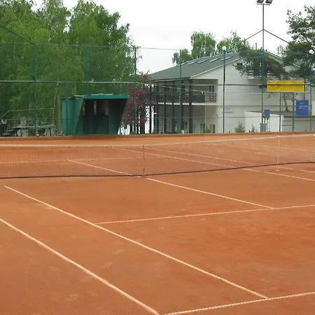 Osrodek Niezamysl Parque de vacaciones Zaniemyśl