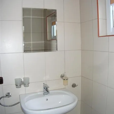 Osrodek Niezamysl Parque de vacaciones Zaniemyśl