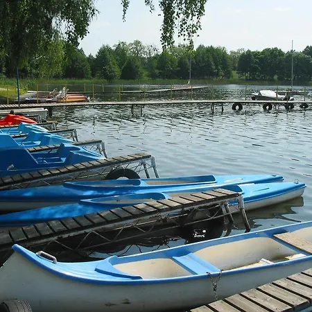 Osrodek Niezamysl Parque de vacaciones Zaniemyśl