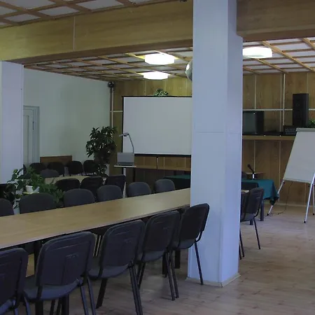 Osrodek Niezamysl Parque de vacaciones Zaniemyśl